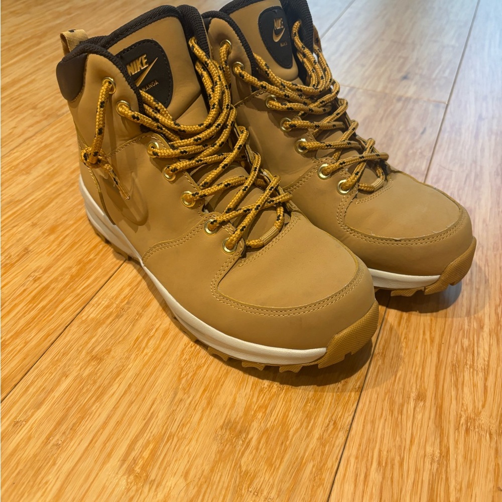 Nike Men's Brown Outdoor Boots